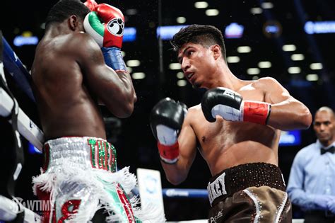 mikey garcia vs adrien broner|Mikey Garcia earns unanimous decision win over Adrien Broner.